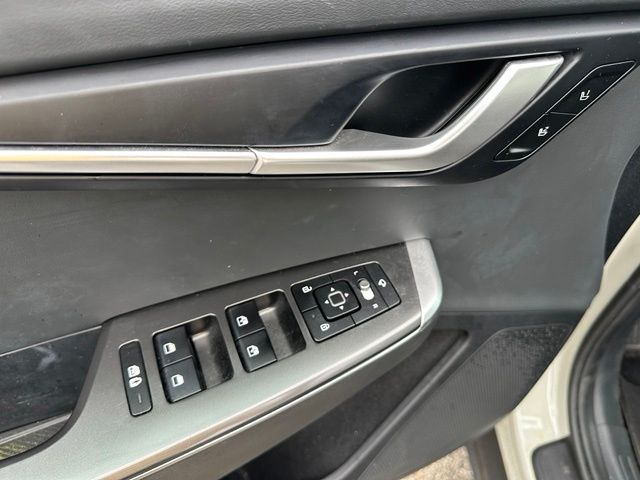2024 Kia EV6 Light — photo 16 of 25
