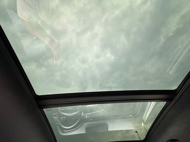 2023 Genesis GV70 3.5T Sport — photo 17 of 37