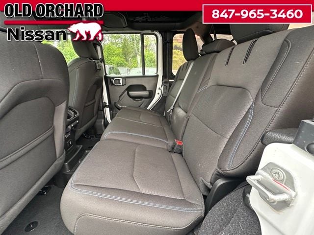 2023 Jeep Wrangler Rubicon 4xe — photo 18 of 33