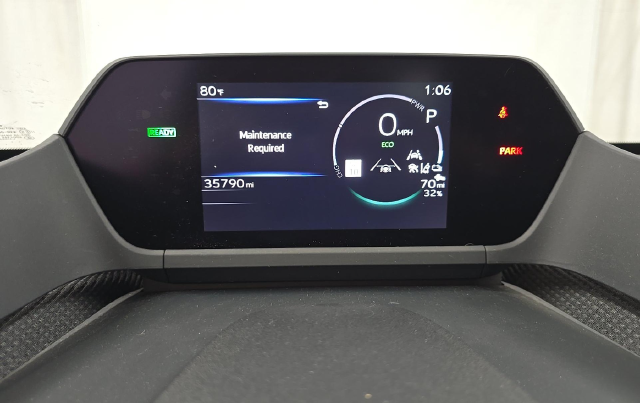 2023 Toyota bZ4X XLE — photo 8 of 10