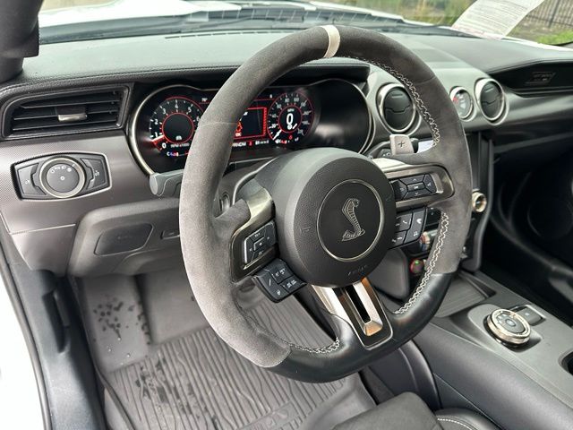 2021 Ford Mustang Shelby GT500 — photo 40 of 49