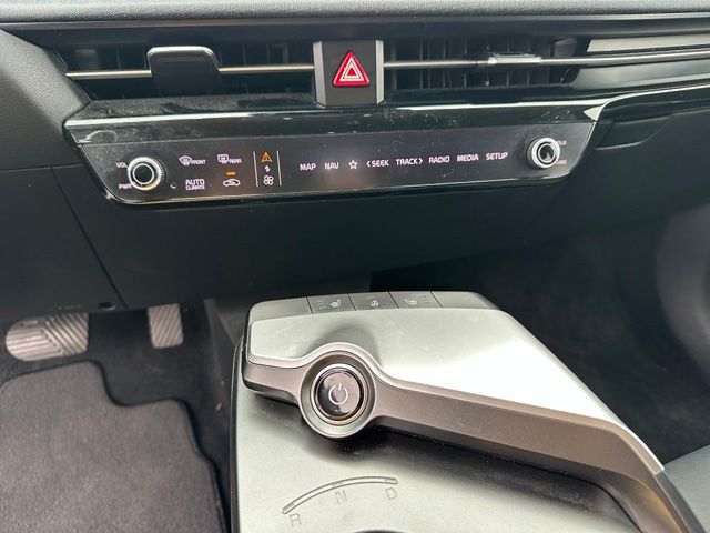2024 Kia EV6 Light — photo 19 of 25