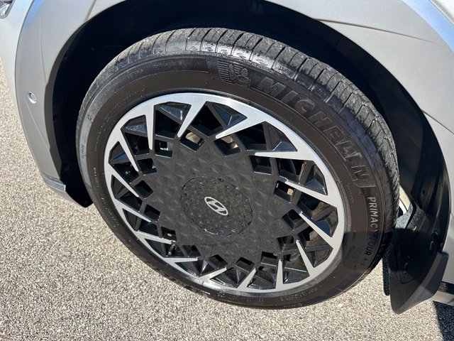 2024 Hyundai IONIQ 5 Limited — photo 8 of 41