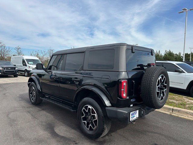 2023 Ford Bronco Outer Banks — photo 6 of 28