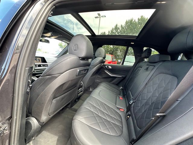 2023 BMW X5 xDrive40i — photo 15 of 28