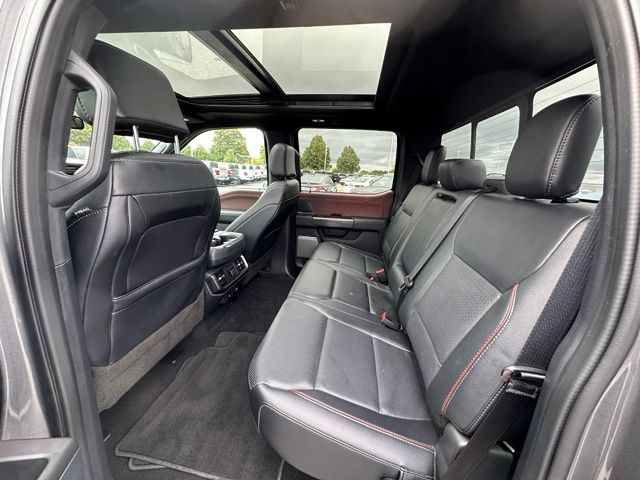 2023 Ford F-150 Lariat — photo 14 of 29