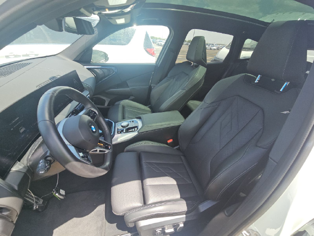 2025 BMW X3 30 xDrive — photo 4 of 8