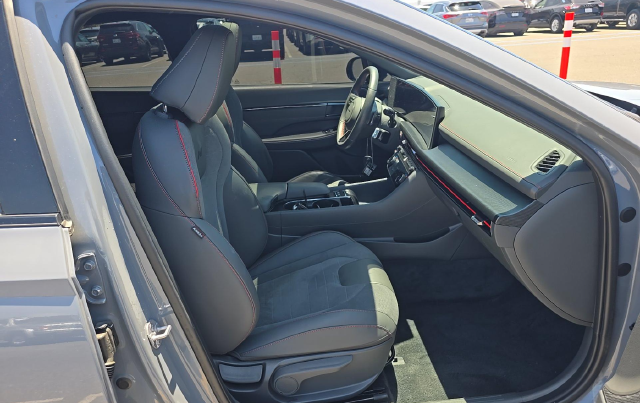 2025 Hyundai Sonata N Line — photo 6 of 10