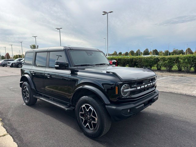 2023 Ford Bronco Outer Banks — photo 4 of 28