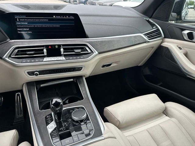 2022 BMW X5 xDrive45e — photo 35 of 46
