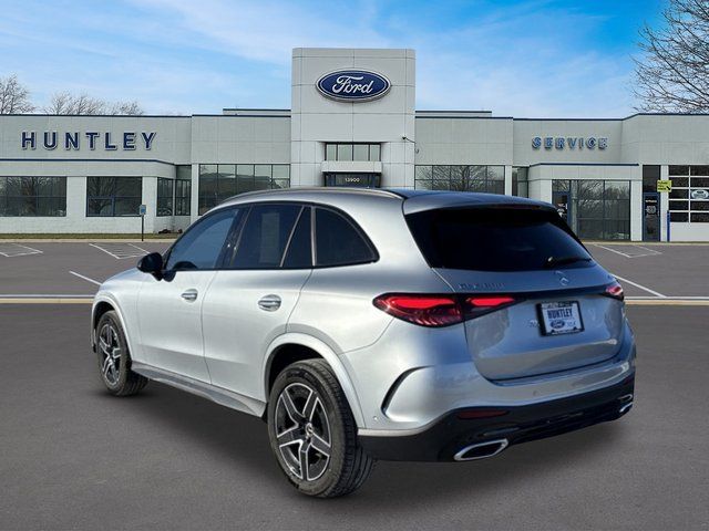 2025 Mercedes-Benz GLC GLC 300 — photo 6 of 30