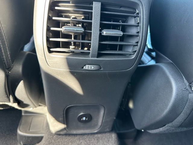 2024 Ford Escape ST-Line — photo 18 of 29