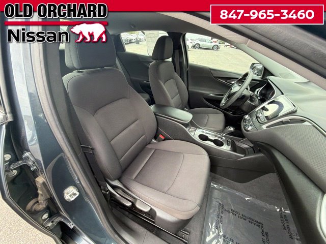 2019 Chevrolet Malibu LS — photo 9 of 13