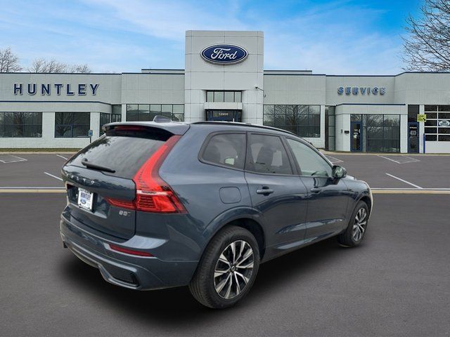 2025 Volvo XC60 B5 Plus — photo 5 of 32