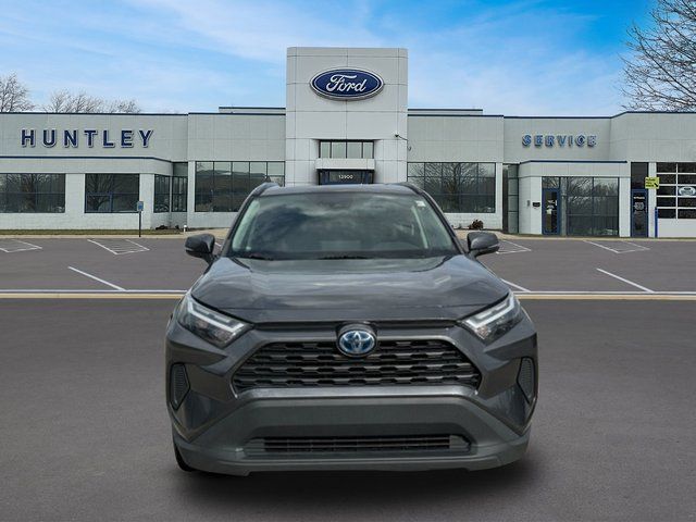 2022 Toyota RAV4 Hybrid XLE — photo 3 of 28