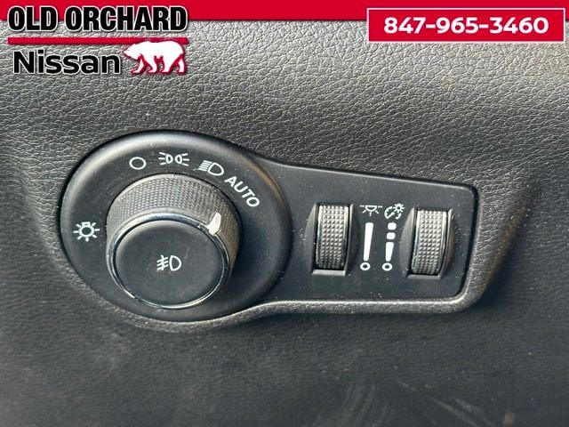 2023 Jeep Compass Limited — photo 10 of 22