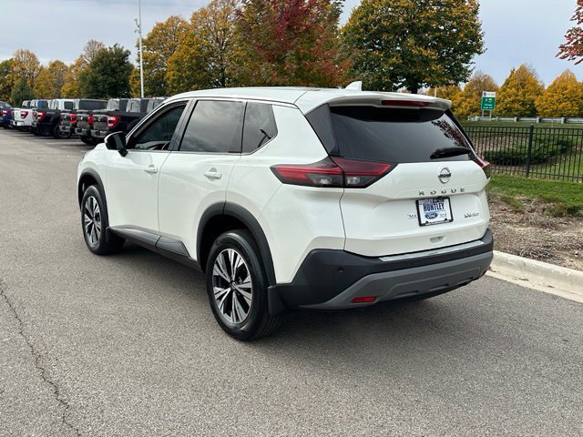 2021 Nissan Rogue SV — photo 5 of 26