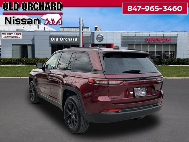 2024 Jeep Grand Cherokee Altitude — photo 6 of 20