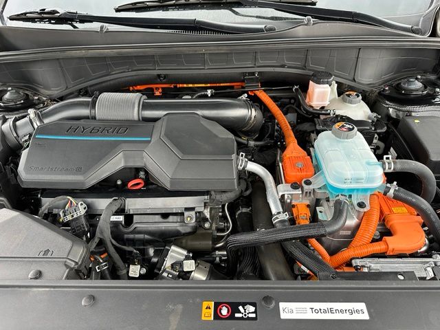 2025 Kia Sorento Plug-In Hybrid SX Prestige — photo 9 of 45
