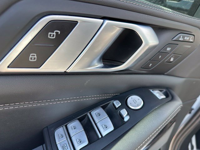 2024 BMW X7 xDrive40i — photo 23 of 32