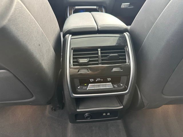2024 BMW X7 xDrive40i — photo 20 of 34