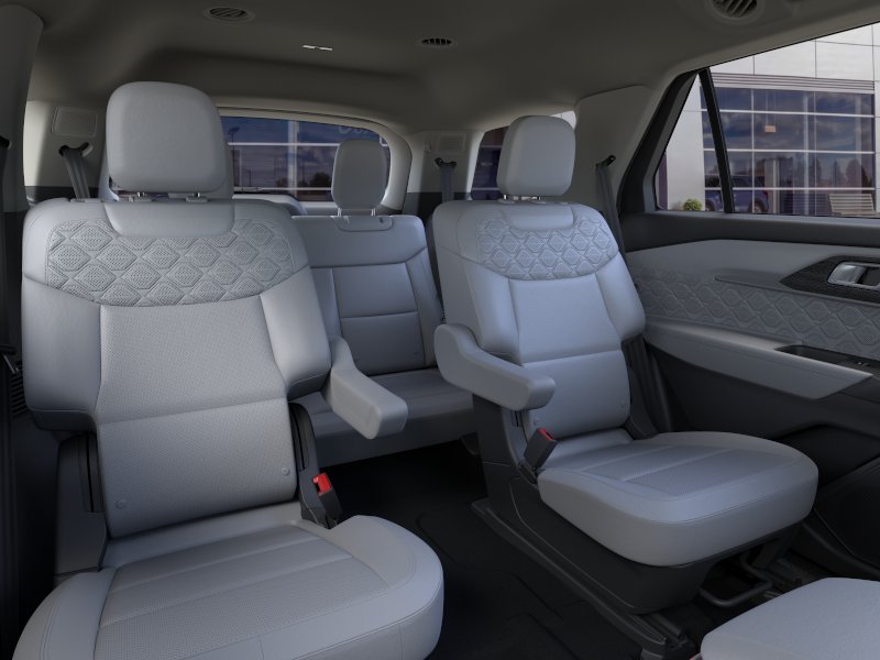 2026 Ford Explorer Platinum — photo 35 of 54