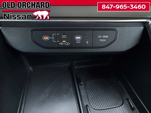 2025 Kia Carnival SX — photo 21 of 24
