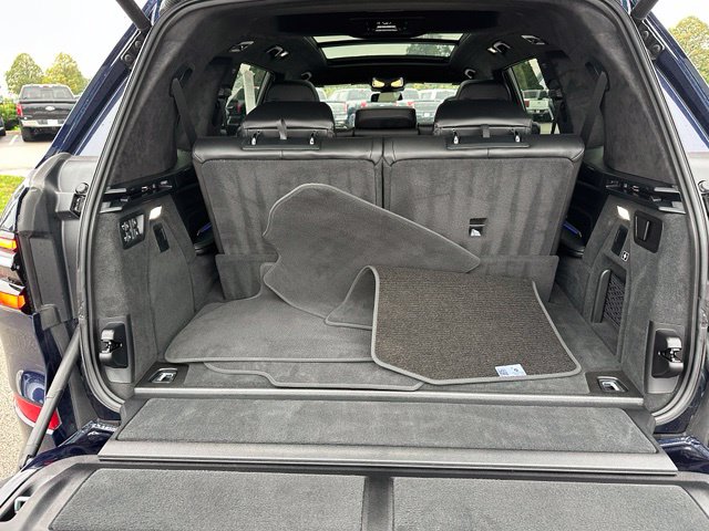 2023 BMW X7 xDrive40i — photo 16 of 36