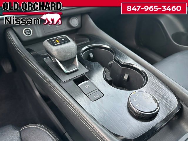 2023 Nissan Rogue SL — photo 19 of 22