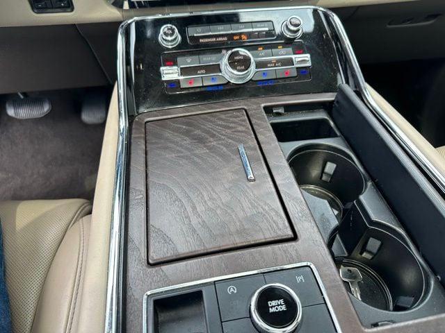 2022 Lincoln Navigator L Reserve — photo 26 of 37