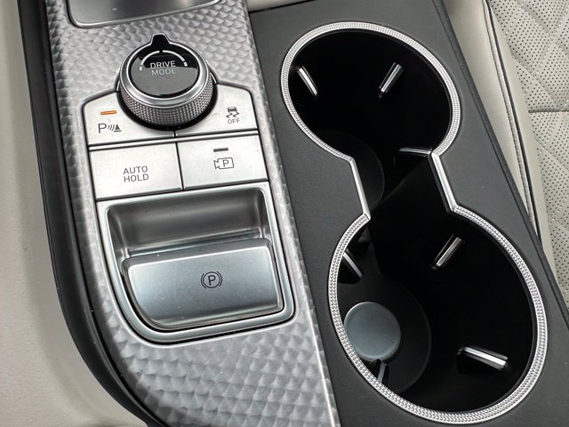 2023 Genesis G70 3.3T — photo 23 of 39