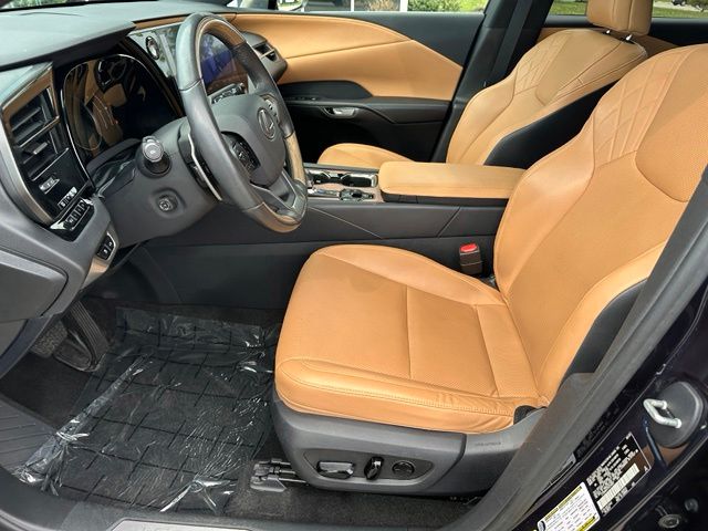 2023 LEXUS RX 350 Premium — photo 19 of 31