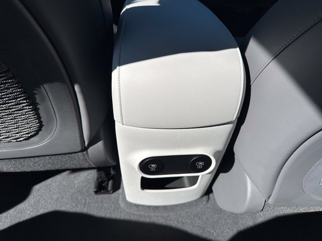 2025 Hyundai IONIQ 5 SEL — photo 17 of 29