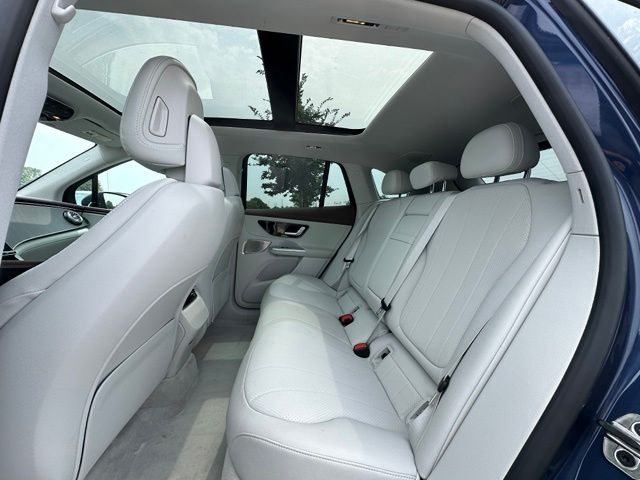 2023 Mercedes-Benz EQE 350 SUV — photo 15 of 31