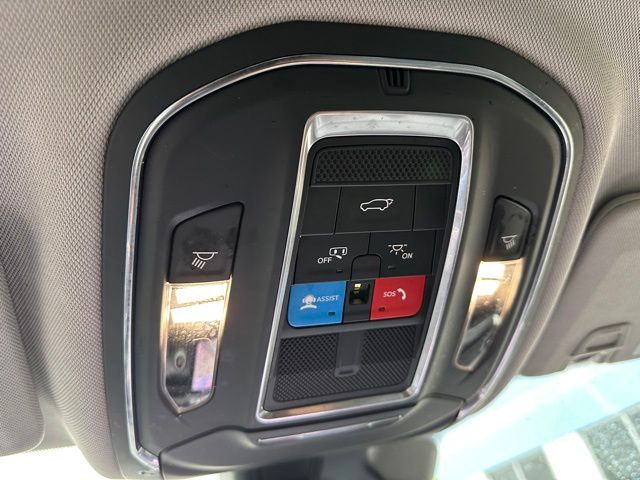 2023 Jeep Grand Cherokee L Limited — photo 24 of 26