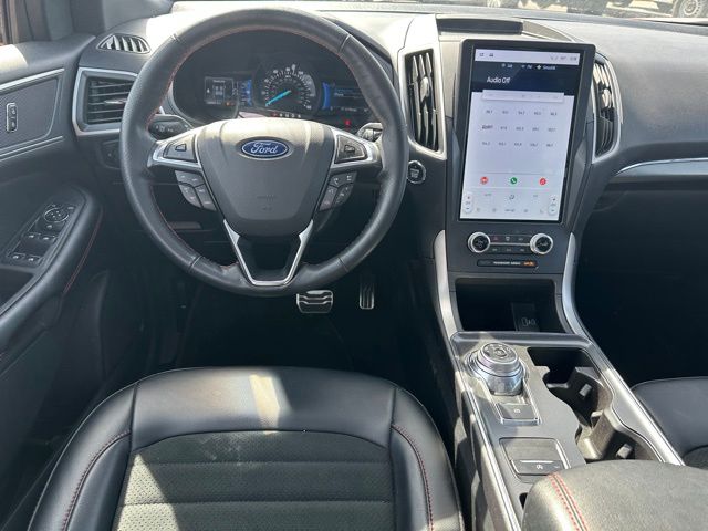 2023 Ford Edge ST-Line — photo 16 of 26