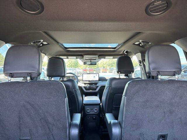 2025 Ford Explorer ST — photo 12 of 38