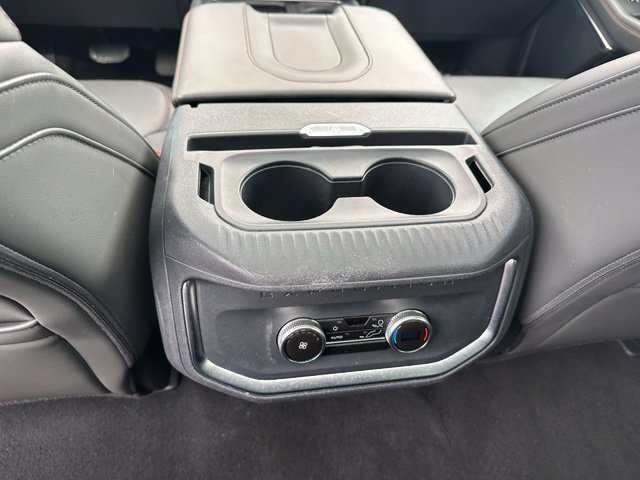2025 Ford Expedition Active — photo 20 of 41