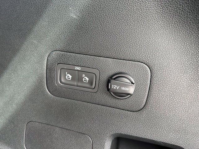 2022 Hyundai Santa Fe Plug-In Hybrid Limited — photo 13 of 40