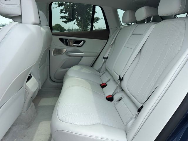2023 Mercedes-Benz EQE 350 SUV — photo 14 of 31