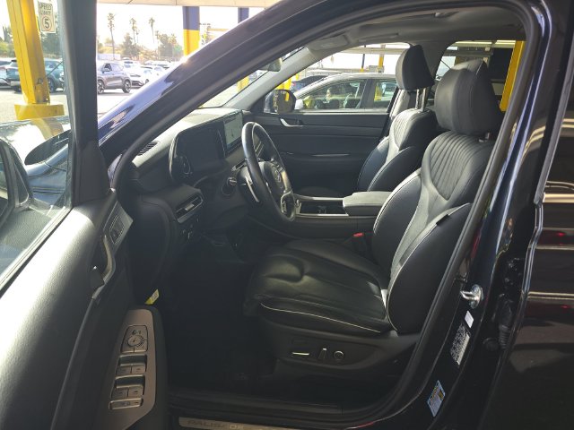 2024 Hyundai Palisade Limited — photo 6 of 10