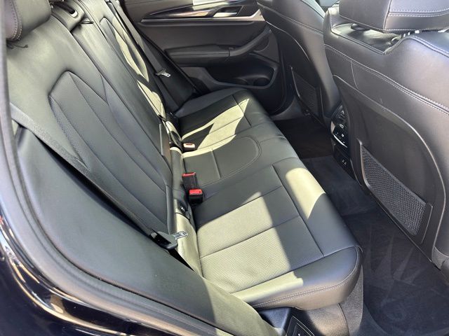 2022 BMW X4 xDrive30i — photo 12 of 28