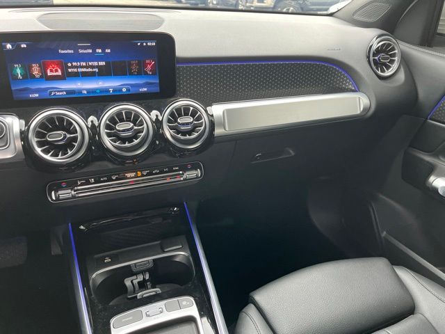 2025 Mercedes-Benz GLB GLB 250 — photo 19 of 30